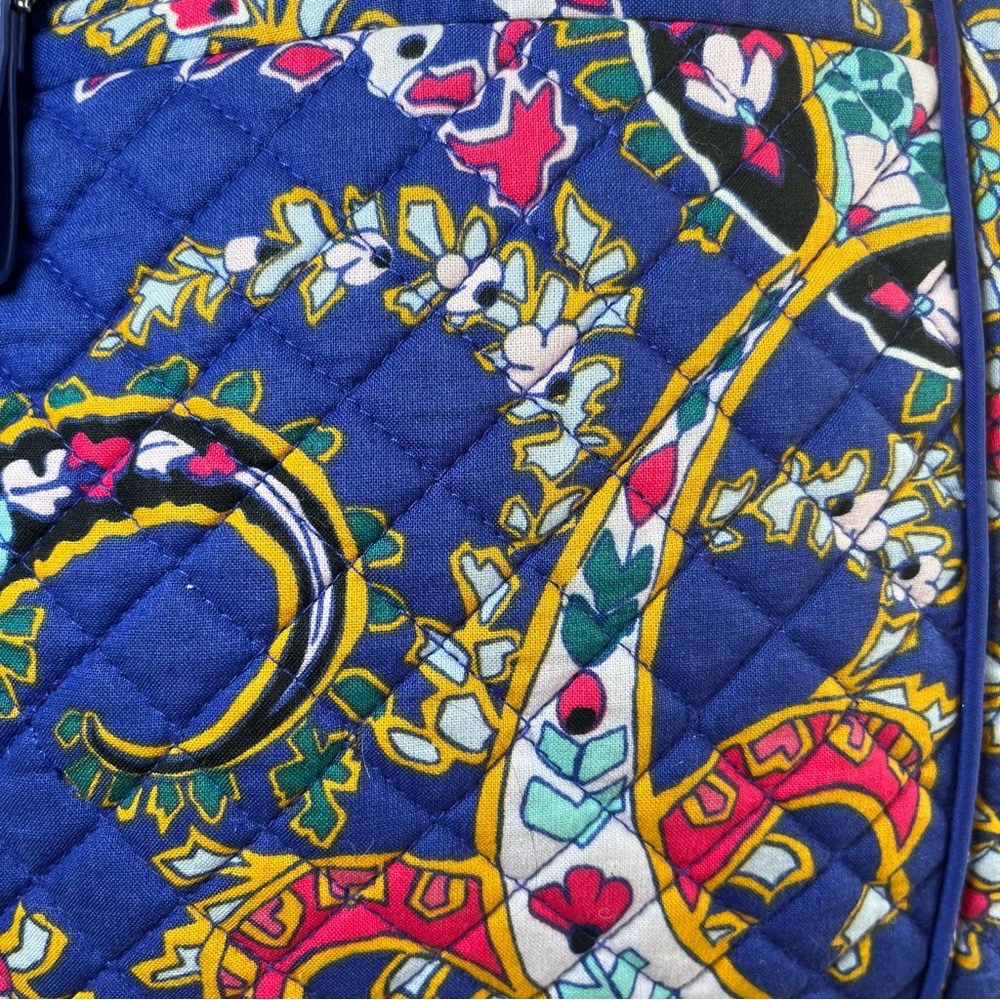 Vera Bradley Iconic Hipster Romantic Paisley Blue Quilted Crossbody Bag EUC - Picture 6 of 11